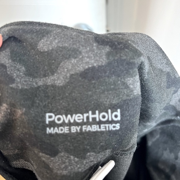 Black and Grey army fabletics leggings - Picture 2 of 2